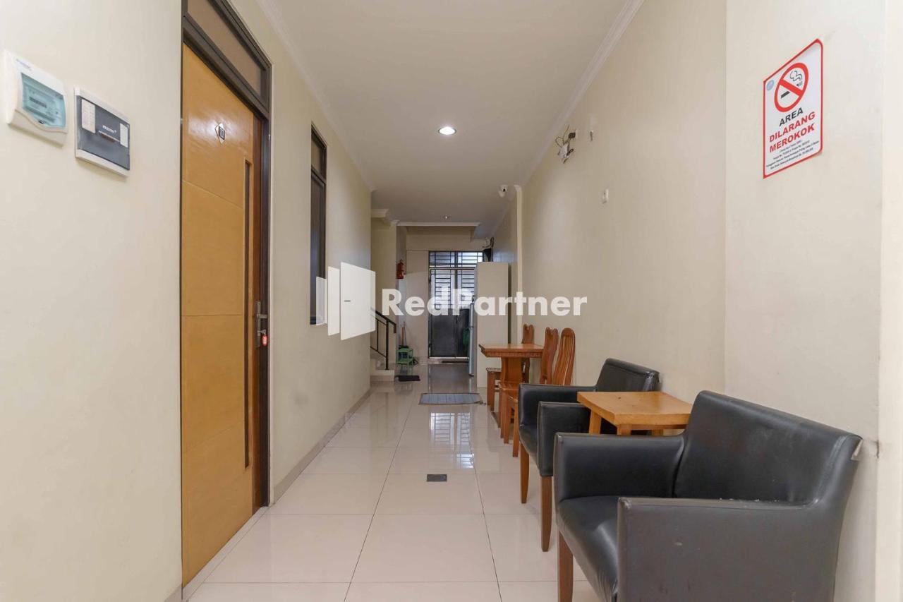 Jo Residence Syariah Redpartner Jakarta Eksteriør bilde